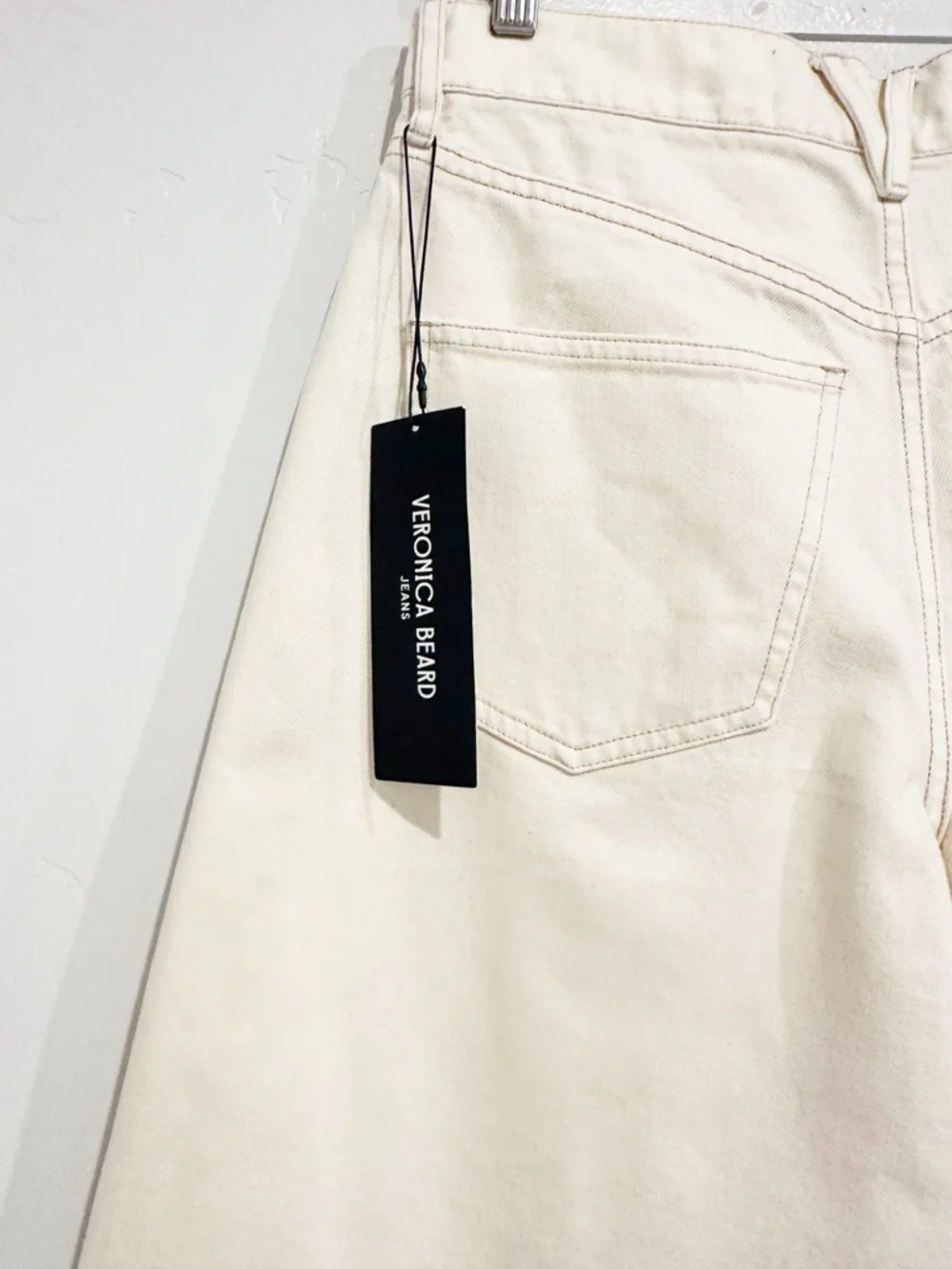 NWT‎ Veronica Beard Charlotte High Rise Long Short in Ecru Size 26